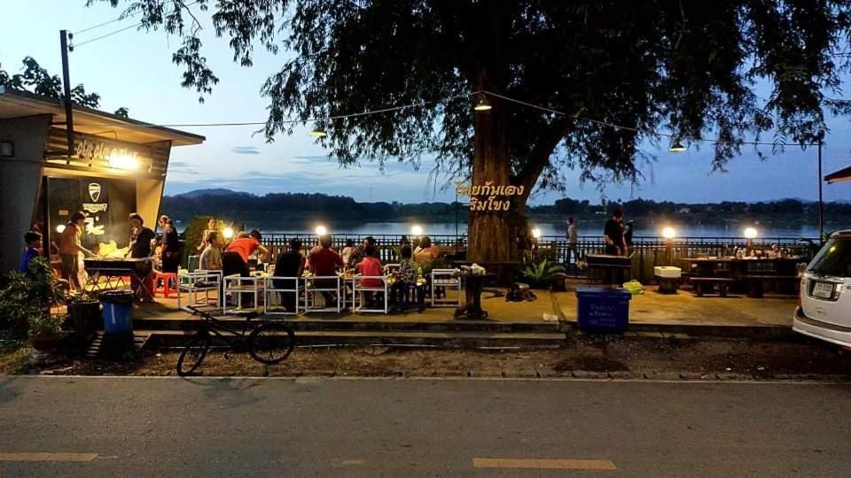 ไทยกันเอง ริมโขง Apartment Chiang Khan Ngoại thất bức ảnh