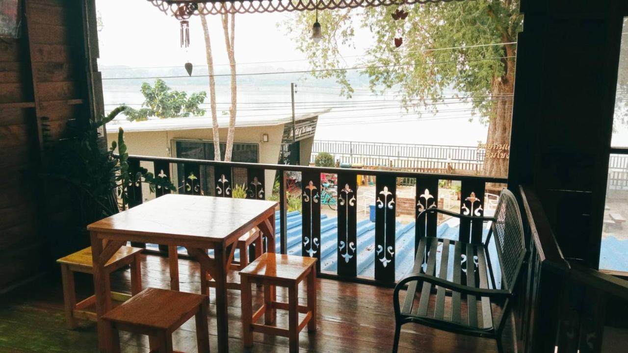 ไทยกันเอง ริมโขง Apartment Chiang Khan Ngoại thất bức ảnh