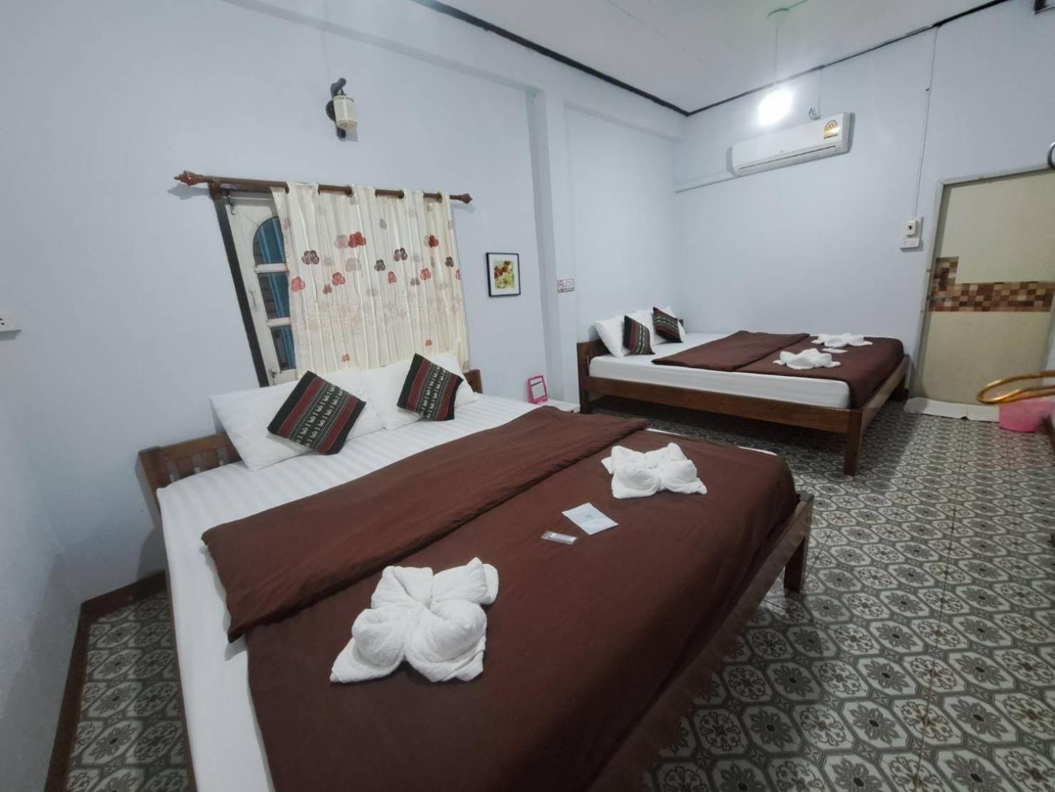 ไทยกันเอง ริมโขง Apartment Chiang Khan Ngoại thất bức ảnh